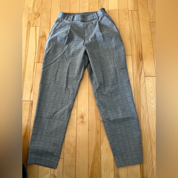 Uniqlo pants XS 24-25 - Picture 3 of 4